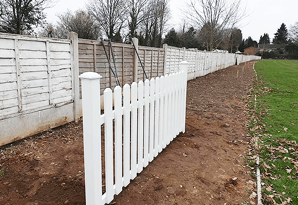 vinyl-fence-for-football-field01