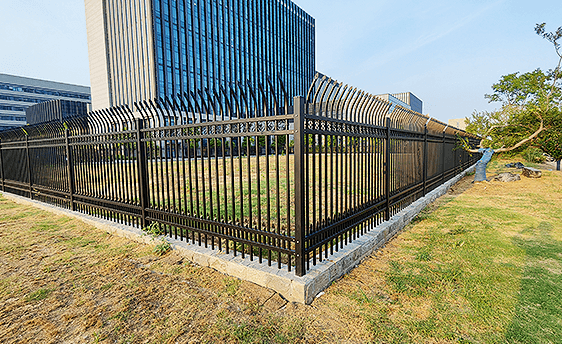 flat top garden fence