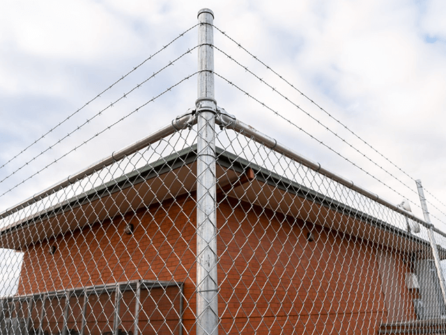 Key Features to Consider When Selecting a Chainmesh Wire Mesh Fence